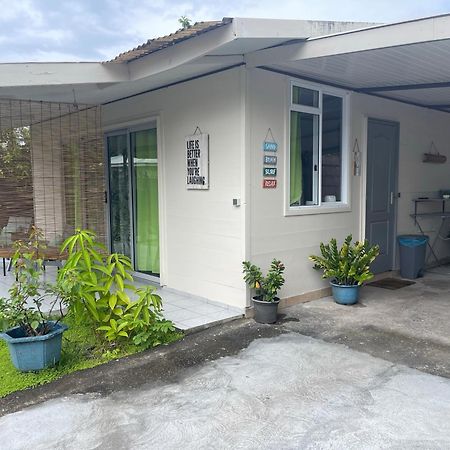 Tuatahi Beach Lodge Punaauia  Buitenkant foto